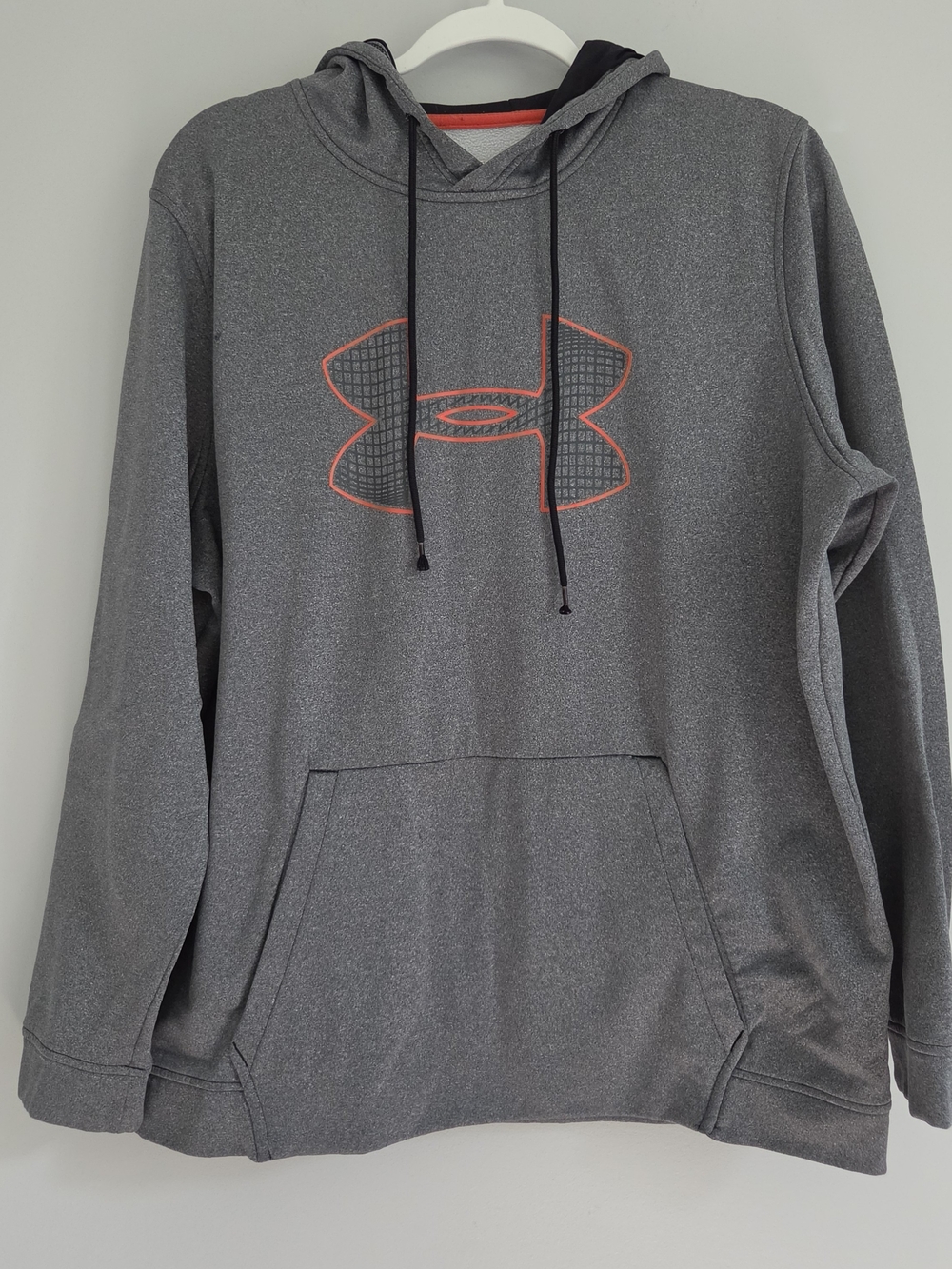 Under Armour Men’s Gray Hooded Sweatshirt with Orange Logo Accent Sz XL